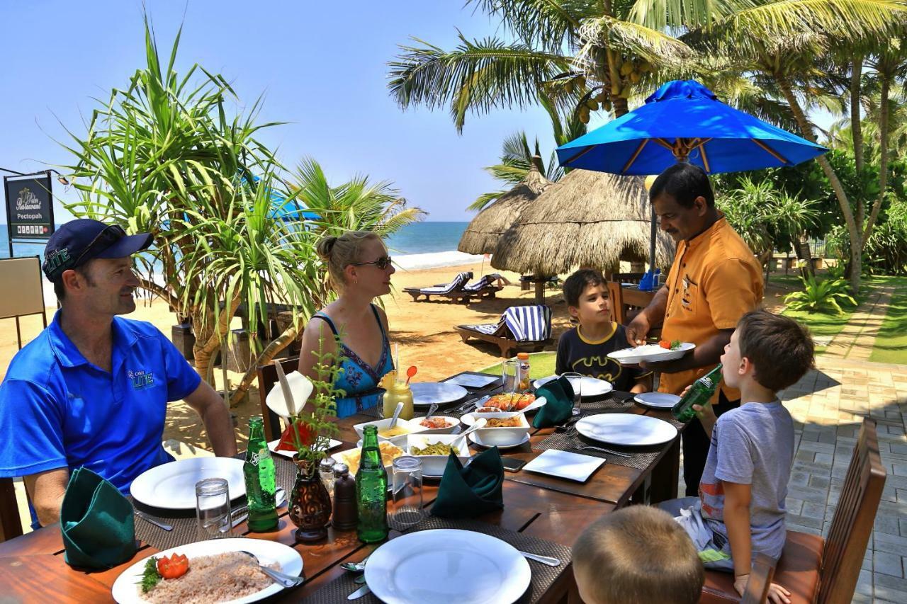 Sea Rock Villa Bentota Esterno foto