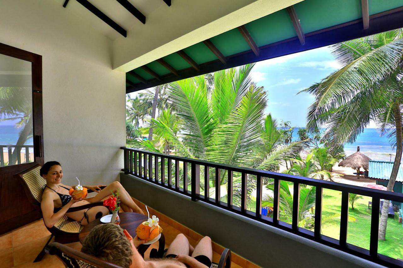 Sea Rock Villa Bentota Esterno foto