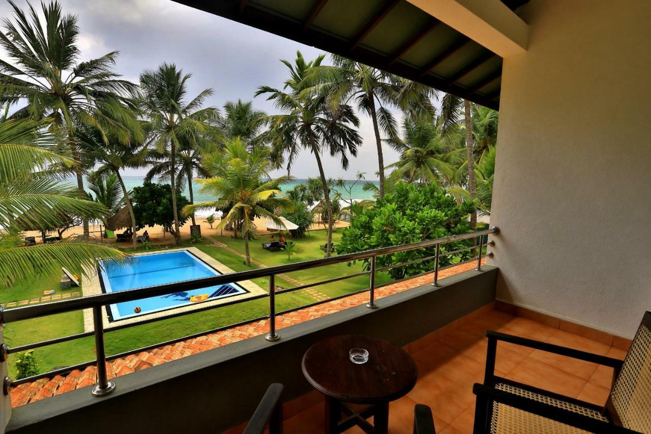 Sea Rock Villa Bentota Esterno foto