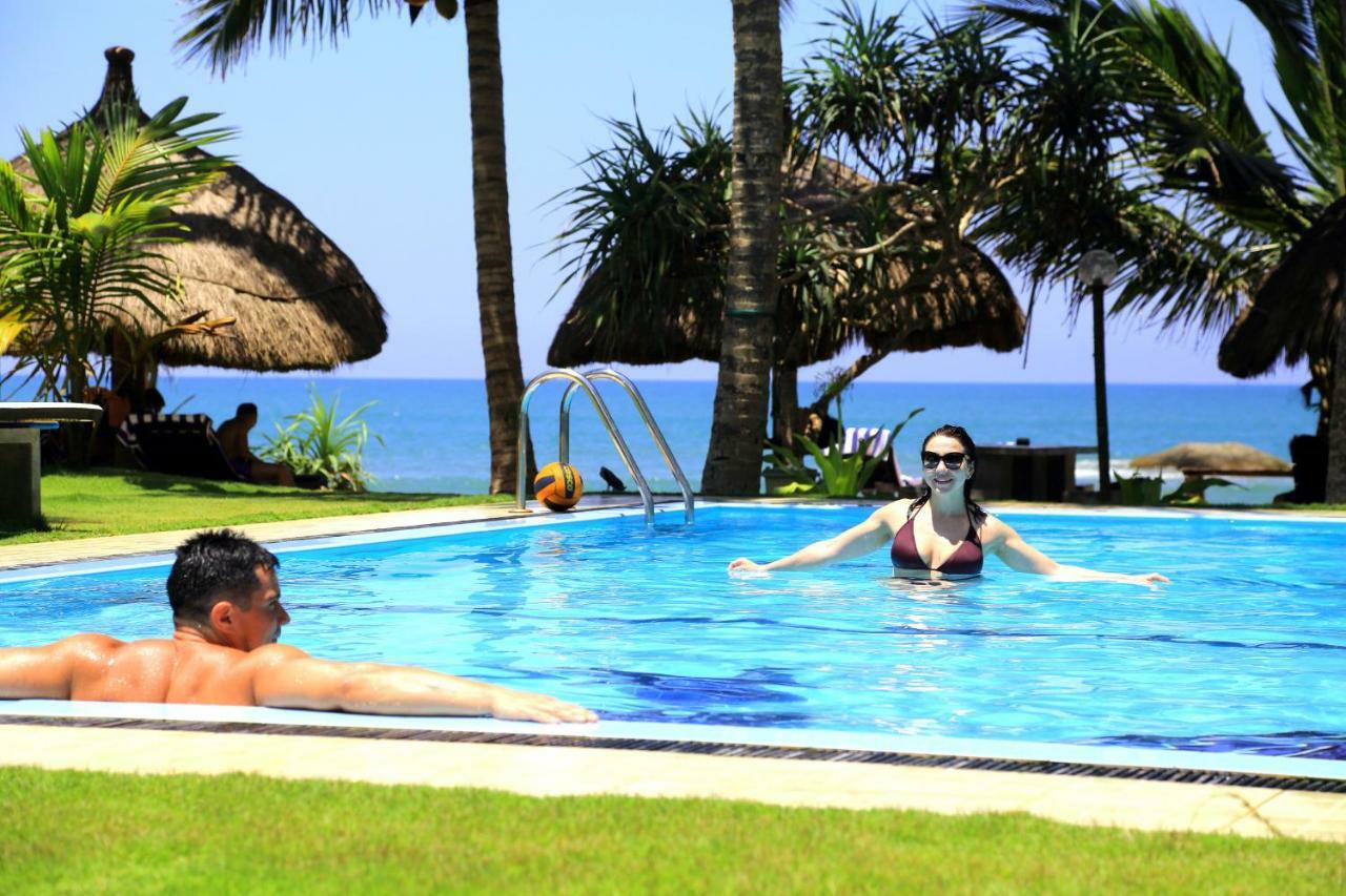 Sea Rock Villa Bentota Esterno foto
