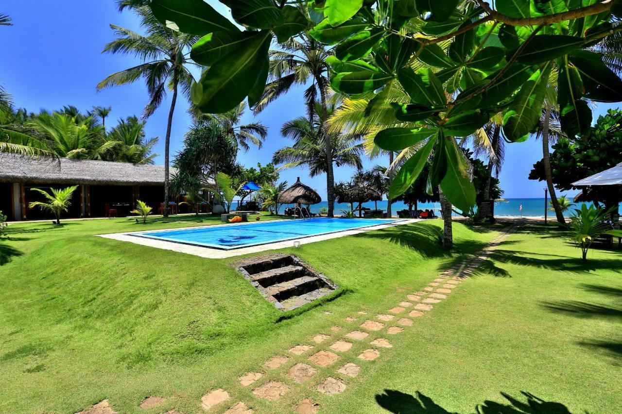 Sea Rock Villa Bentota Esterno foto