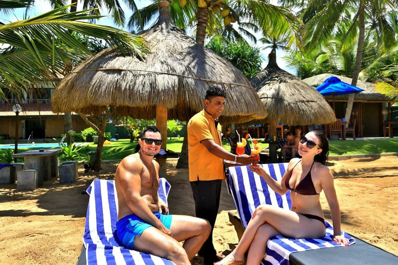 Sea Rock Villa Bentota Esterno foto